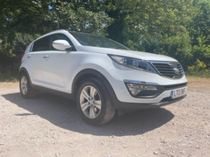 2013 Kia Sportage 1.7 Crdi Ecodynamics 2 2WD Euro 5 (s/s) 5dr in White — image 2
