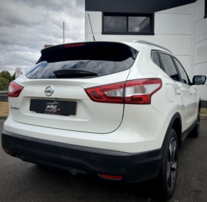 2016 Nissan Qashqai 1.2 Dig-T N-Connecta in White — image 3