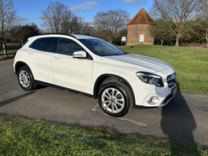 2018 Mercedes-Benz Gla 1.6 Gla200 Se in White — image 3