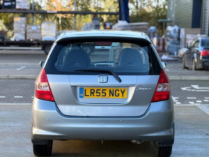 2005 Honda Jazz 1.4 I-Dsi Se CVT-7 5dr in Silver — image 5