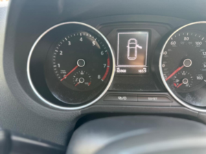 2016 Volkswagen Polo 1.2 Tsi Bluemotion Tech Match Euro 6 (s/s) 5dr in Black — image 6