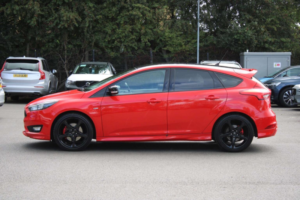 2016 Ford Focus 1.5t Ecoboost Zetec S Red Edition Euro 6 (s/s) 5dr in Red — image 5