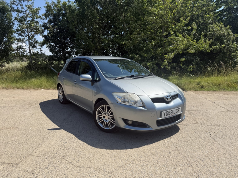 2008 Toyota Auris 1.6 Vvt-I Sr in Silver — image 1