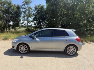 2008 Toyota Auris 1.6 Vvt-I Sr in Silver — image 2