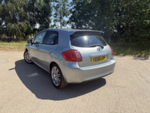 2008 Toyota Auris 1.6 Vvt-I Sr in Silver — image 3