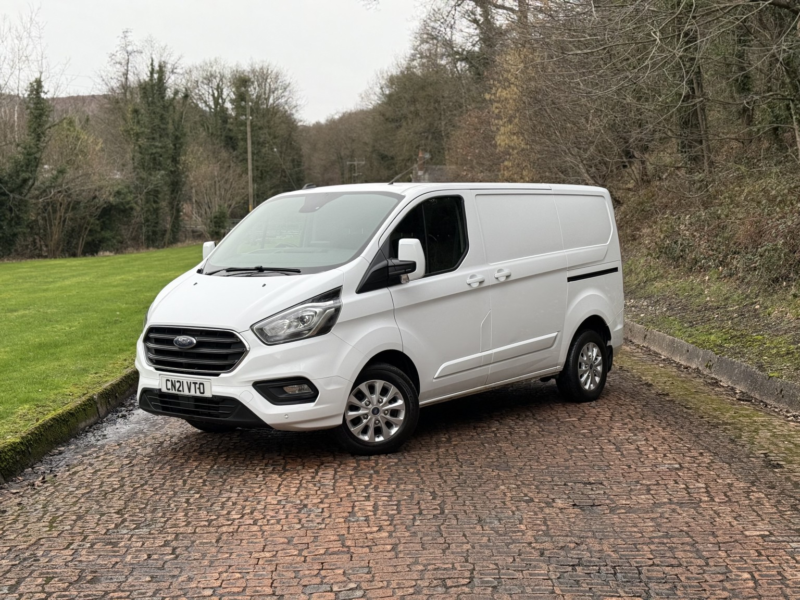 2021 Ford Transit Custom 2.0 Transit Custom Limited Van 300 L1 2.0l Ecoblue 130ps Fwd 6 Speed Manual in White — image 1