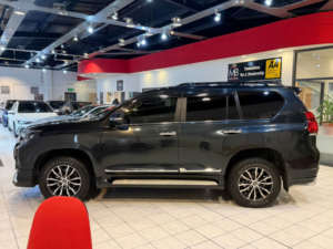 2010 Toyota Land Cruiser 3.0 D-4d Lc5 in Blue — image 6