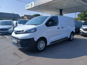 2022 Toyota Proace D Icon Lwb — image 3