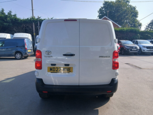 2022 Toyota Proace D Icon Lwb — image 6