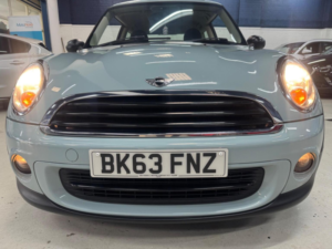 2013 MINI Hatch 1.6 First Euro 6 3dr in Blue — image 6