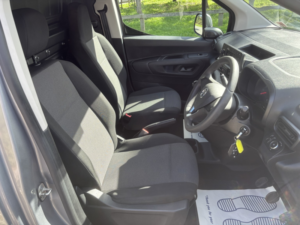2020 Vauxhall Combo 1.6 Turbo D 2300 Edition 100 Eu6 Ulez in Grey — image 6
