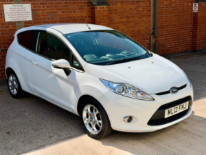 2012 Ford Fiesta 1.25 Zetec 3dr in White — image 2