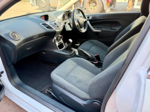 2012 Ford Fiesta 1.25 Zetec 3dr in White — image 5