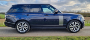 2019 Land Rover Range Rover 3.0 Sd V6 Autobiography in Blue — image 3