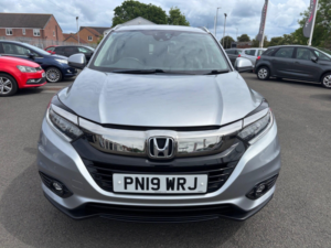 2019 Honda Hr-V I-Vtec Ex in Silver — image 2