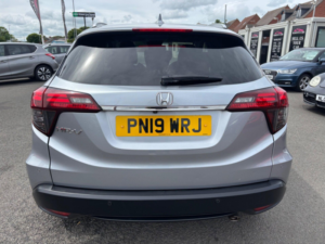 2019 Honda Hr-V I-Vtec Ex in Silver — image 5