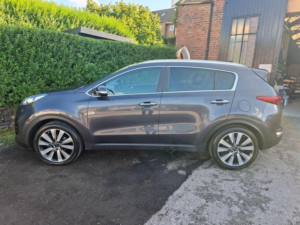 2017 Kia Sportage 1.7 Crdi 4 Euro 6 (s/s) 5dr in Silver — image 4