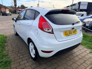 2017 Ford Fiesta 1.25 Zetec White Edition Euro 6 5dr in White — image 4
