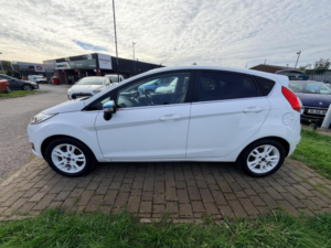 2017 Ford Fiesta 1.25 Zetec White Edition Euro 6 5dr in White — image 5