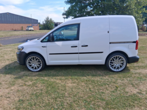 2019 Volkswagen Caddy 2.0 Tdi C20 Bluemotion Tech Startline Panel Van 5dr Diesel Manual Swb Euro 6 (s/s) (75 Ps) in White — image 2