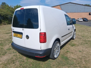 2019 Volkswagen Caddy 2.0 Tdi C20 Bluemotion Tech Startline Panel Van 5dr Diesel Manual Swb Euro 6 (s/s) (75 Ps) in White — image 5