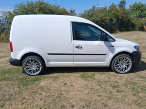 2019 Volkswagen Caddy 2.0 Tdi C20 Bluemotion Tech Startline Panel Van 5dr Diesel Manual Swb Euro 6 (s/s) (75 Ps) in White — image 6