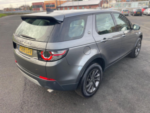 2018 Land Rover Discovery Sport 2.0 Ed4 Hse Euro 6 (s/s) 5dr (5 Seat) in Grey — image 4