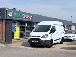 2015 Ford Transit Custom 2.2 Tdci 270 Econetic in White — image 2
