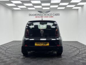 2017 Volkswagen Up! 1.0 Up! Beats in Black — image 5