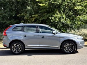 2016 Volvo Xc60 2.0 Se Lux Nav D4 in Grey — image 2