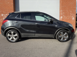 2014 Vauxhall Mokka 1.6 Se in Black — image 3