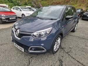 2015 Renault Captur 0.9 Dynamique Nav Tce 90 in Blue — image 3