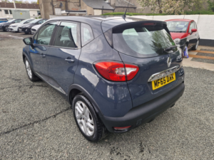 2015 Renault Captur 0.9 Dynamique Nav Tce 90 in Blue — image 5