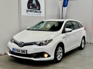 2016 Toyota Auris