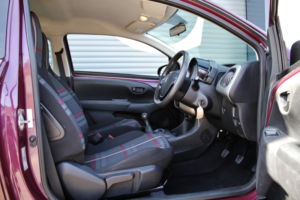 2015 Peugeot 108 1.0 Vti Active in Purple — image 5