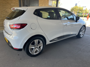 2014 Renault Clio 1.2 Dynamique Medianav 1.2 16v 75 in White — image 6