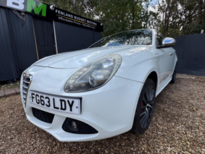 2013 Alfa Romeo Giulietta 2.0 Jtdm-2 Sportiva Euro 5 (s/s) 5dr in White — image 3