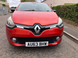 2013 Renault Clio 1.2 16v Dynamique Medianav Hatchback 5dr Petrol Manual Euro 5 (75 Ps) in Red — image 2