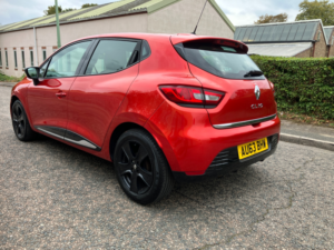 2013 Renault Clio 1.2 16v Dynamique Medianav Hatchback 5dr Petrol Manual Euro 5 (75 Ps) in Red — image 5