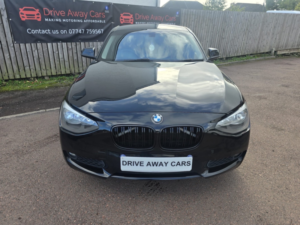 2015 BMW 1 Series 2.0 118d Sport 5-Door in Black — image 2