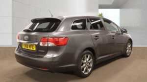 2012 Toyota Avensis 2.0 D-4d T4 Tourer Euro 5 5dr in Grey — image 4