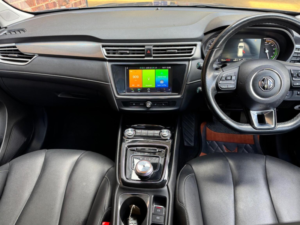 2022 MG Mg5 61.1kwh Exclusive Long Range Auto 5dr in Silver — image 4