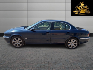2006 Jaguar X-Type 2.0 D Se in Blue — image 4