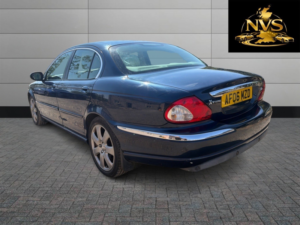 2006 Jaguar X-Type 2.0 D Se in Blue — image 5