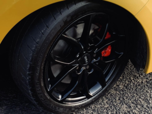 2013 Renault Clio 1.6 Tce Renaultsport Lux Edc Euro 5 5dr in Yellow — image 4