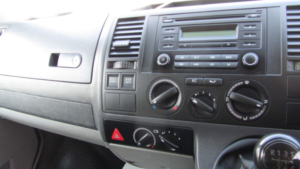 2007 Volkswagen Transporter Shuttle 2.5 Tdi T30 S L3 H1 4dr in Silver — image 6