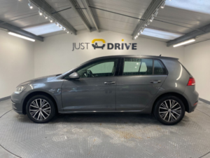 2017 Volkswagen Golf 1.4 Tsi Bluemotion Tech Se Nav Hatchback 5dr Petrol DSG Euro 6 (s/s) (125 Ps) in Grey — image 2