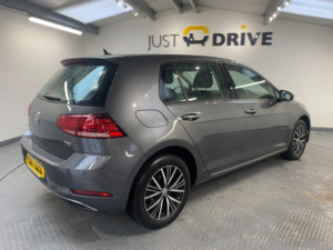 2017 Volkswagen Golf 1.4 Tsi Bluemotion Tech Se Nav Hatchback 5dr Petrol DSG Euro 6 (s/s) (125 Ps) in Grey — image 5