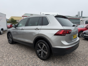 2017 Volkswagen Tiguan 2.0 Tdi Se in Silver — image 4