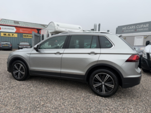 2017 Volkswagen Tiguan 2.0 Tdi Se in Silver — image 6